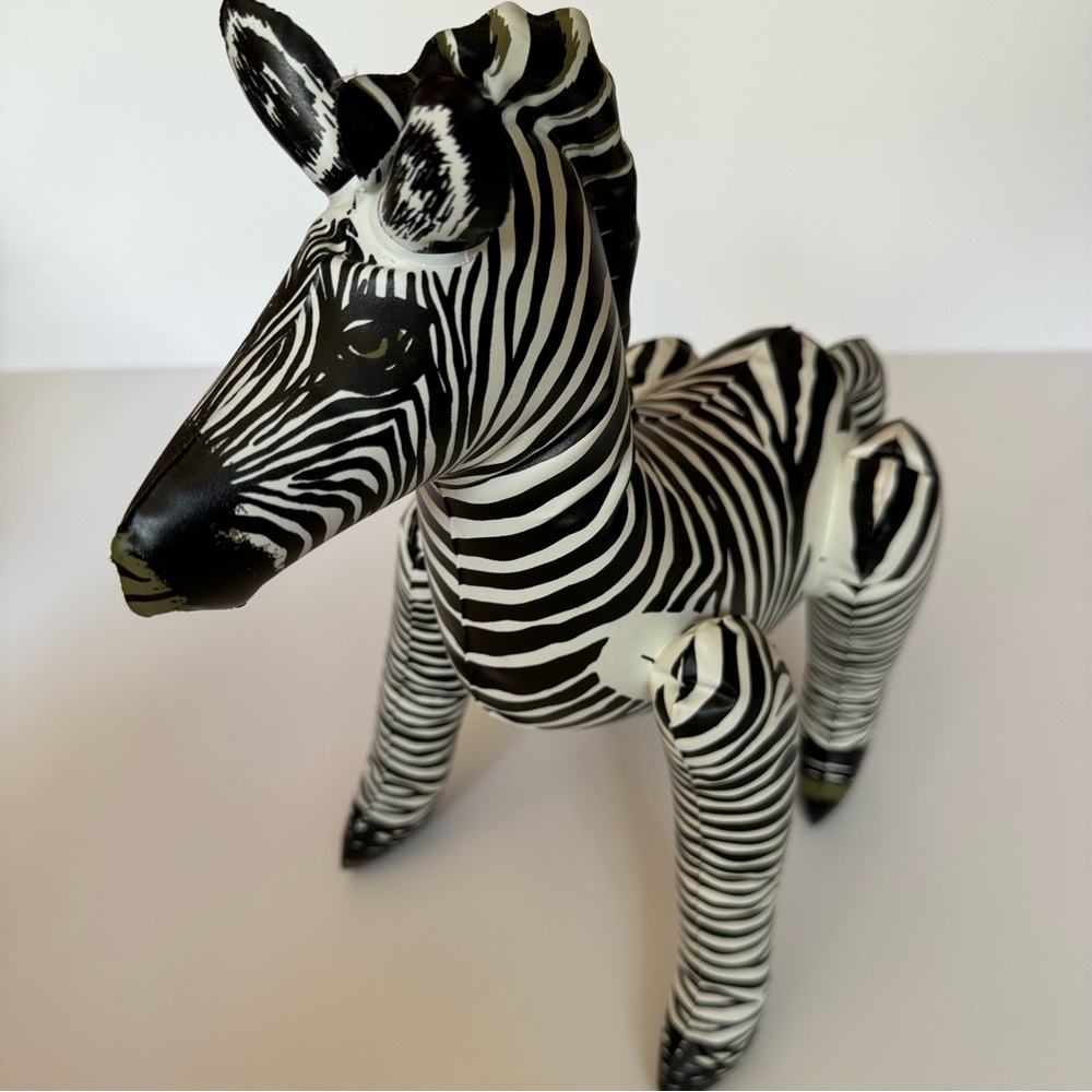BARNUM’S ANIMALS. Vintage.‎ Inflatable Zebra. Toy.